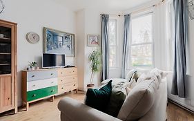 Arty Escape In Central London - Zone 2